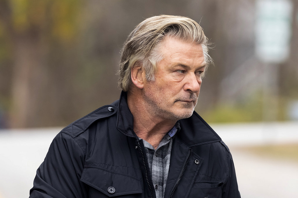 Prosecutors will have a difficult burden to cast Alec Baldwin as criminal, lawyers say