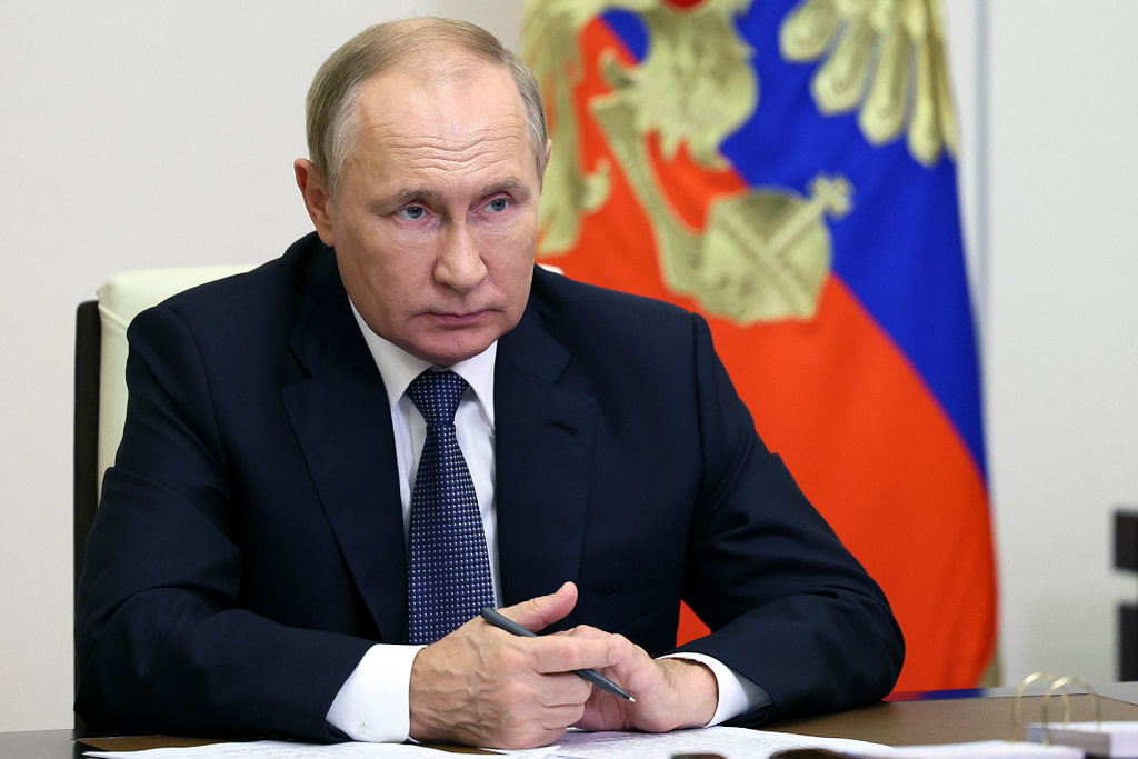 Reports: Putin says Russia to deploy tactical nuclear weapons in Belarus