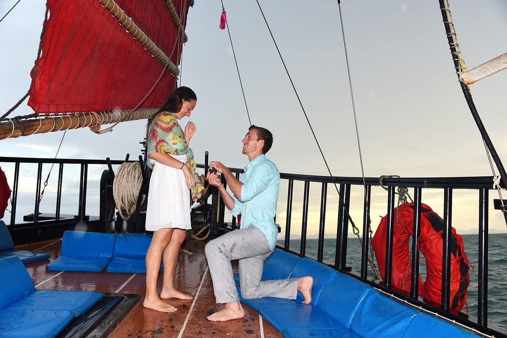propuesta de matrimonio en krabi sunset cruises tailandia
