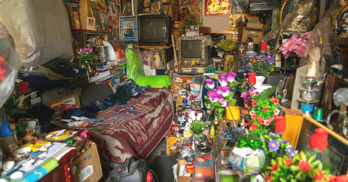 Hoarding vs. Clutter: What's the Difference? 1