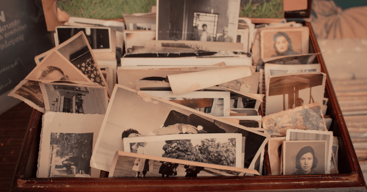 The 6 Most Common Mistakes When Doing a Home Cleanout and How to Avoid Them 4 Looking through sentimental items