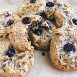 4 Ingredient Chocolate Chip Cookies: An extremely simple and wholesome classic chocolate chip cookie - gluten-free, dairy-free, and refined sugar-free! #healthycookie #easycookierecipe | www.jillzguerin.com
