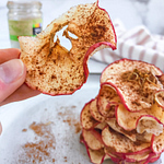 Healthy Apple Chips: The perfect, yummy snack for everyone, including kids! No sweeteners or unneeded ingredients. #healthysnack | www.jillzguerin.com