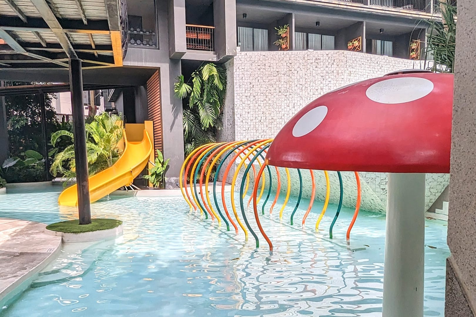 kid friendly pool in panan hotel krabi