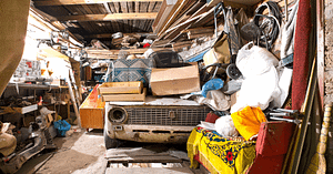 How To Maximize Space and Organization with a Garage Cleaning Service 1