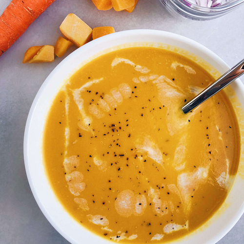 Dairy-Free Butternut Squash Soup: So creamy, delicious and made with only clean, healthy ingredients! #healthysoup #dairyfreesoup | www.jillzguerin.com