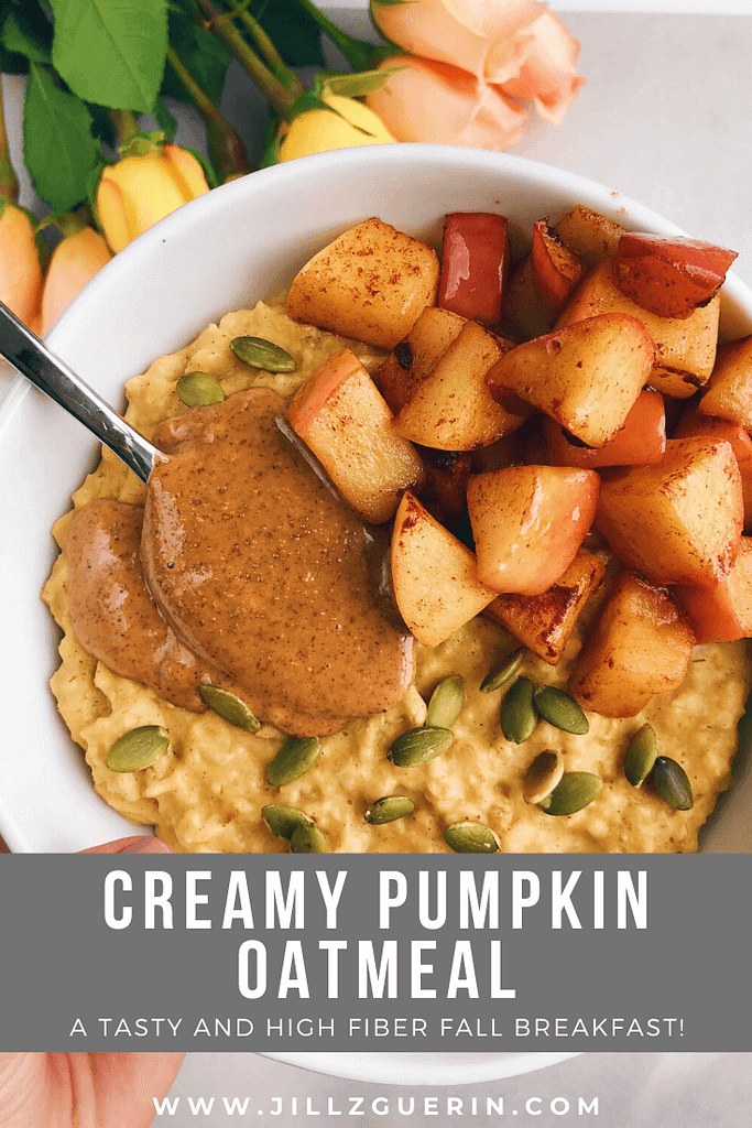 Creamy Pumpkin Oatmeal: A delicious, fiber-filled breakfast perfect for Fall! #healthybreakfast #healthyoatmeal | www.jillzguerin.com