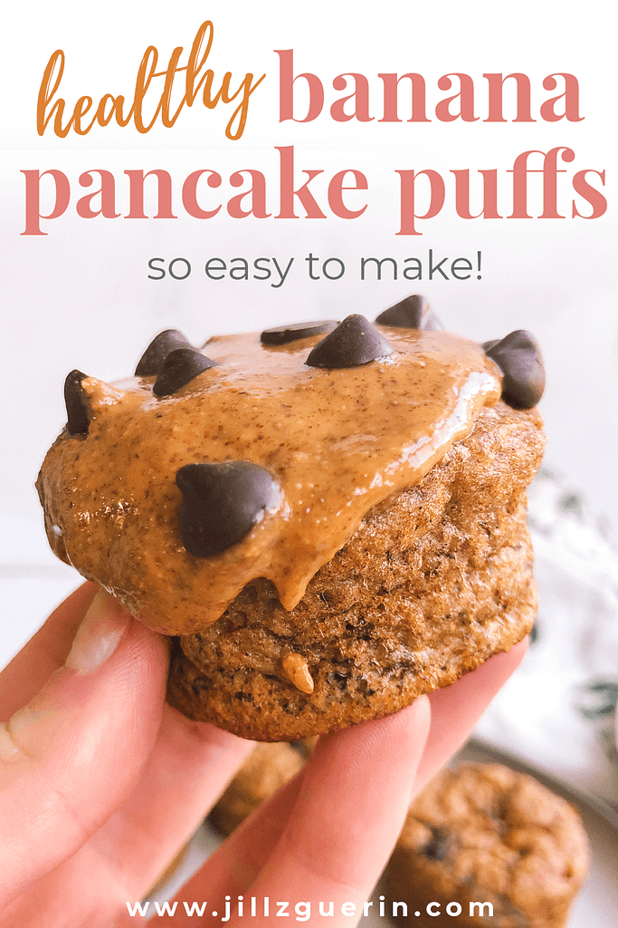 Banana Pancake Puffs: Healthy, little pancake puffs only sweetened with banana and some maple syrup! #healthybreakfast #easybreakfast | www.jillzguerin.com