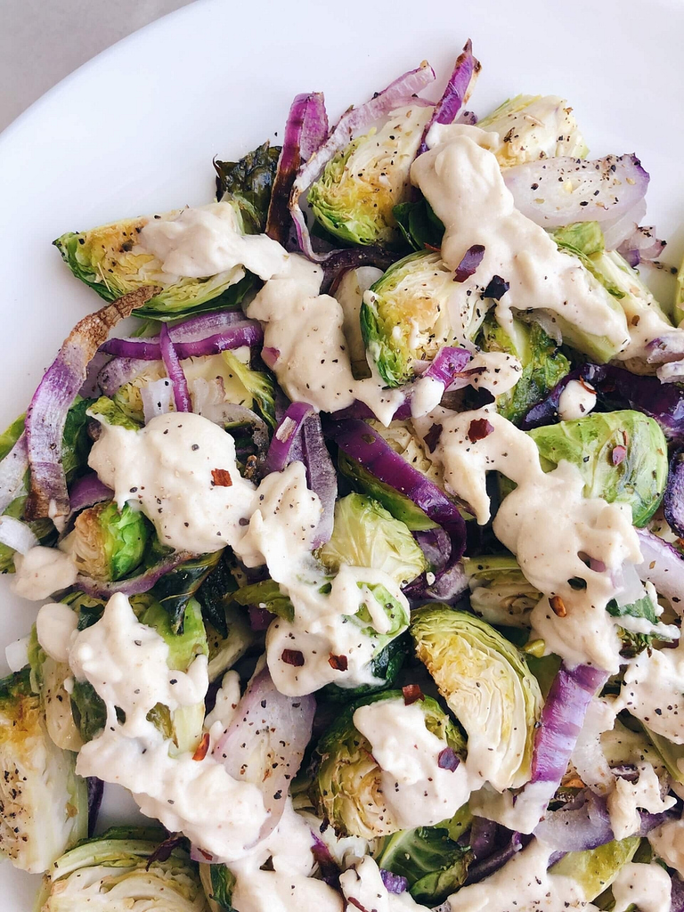 Dairy-Free Creamy Cashew Sauce: Dairy-free and still creamy and delicious! The sauce tastes good on everything - pasta, veggies and more! #healthysauce #healthyrecipe | www.jillzguerin.com