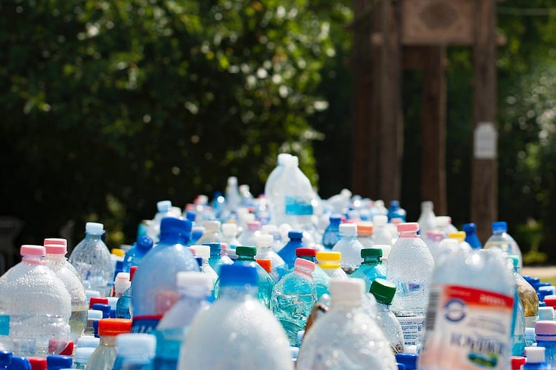 Zero Waste Vs Recycling - What's the Difference? 4 2fd275 070e4539c5ce4fd6961a1fc4c071f421mv2