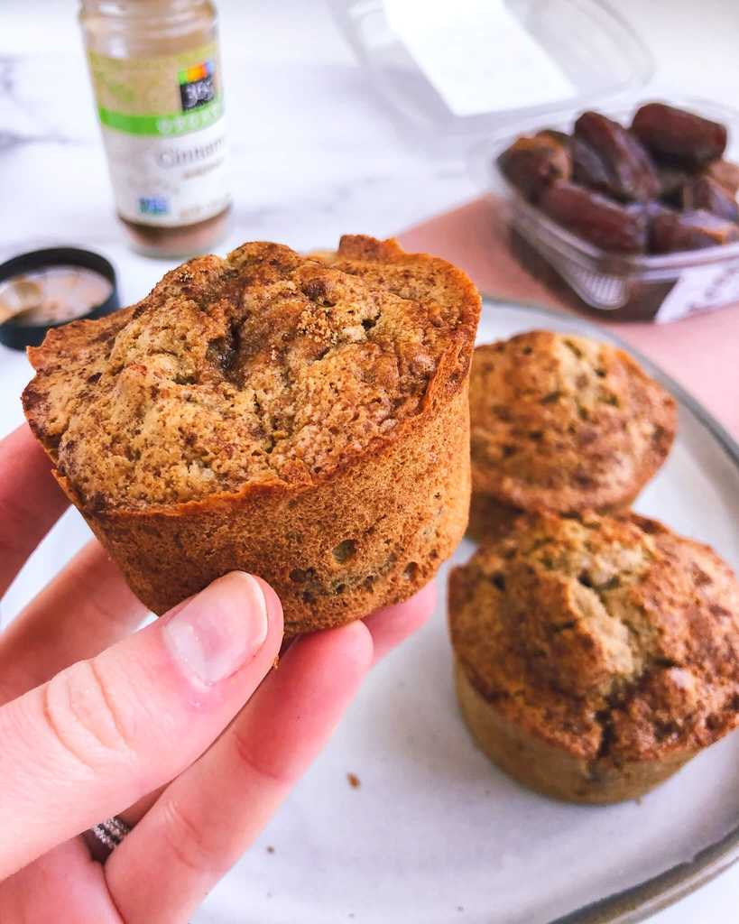 Gluten-Free Cinnamon Date Muffins: When these muffins are warm and fresh out of the oven, they're perfectly gooey + delicious, and taste just like a cinnamon roll! #healthymuffins #healthybreafkast | www.jillzguerin.com