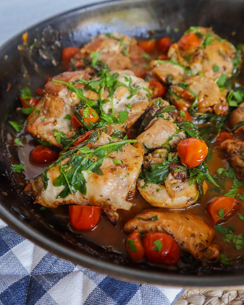 Tuscan Coconut Chicken: healthy and easy to make! | www.jillzguerin.com