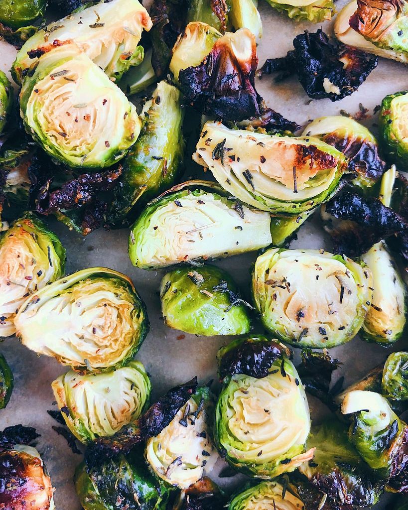 Roasted Brussels Sprouts: A yummy, healthy side dish you must know how to make! #healthyside #healthyrecipe | www.jillzguerin.com