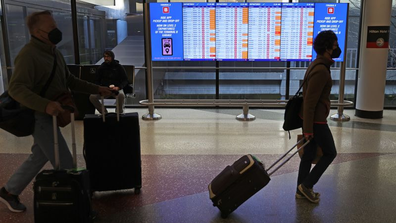 Hundreds of flights canceled as winter storm moves into Northeast