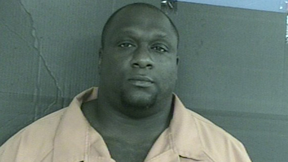 Jerrell Powe, ex-Ole Miss star and NFL defensive lineman, arrested on kidnapping charge