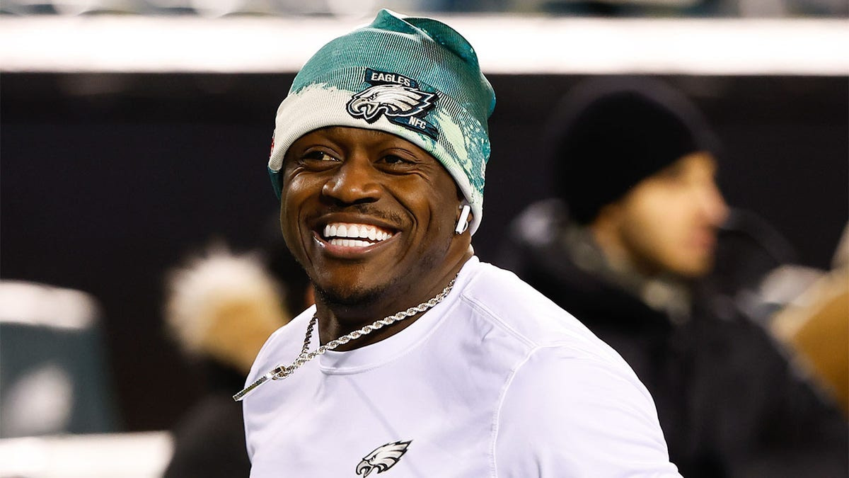 Eagles’ AJ Brown says he’s no diva after late-game frustrations against Giants: ‘I’m not that person’