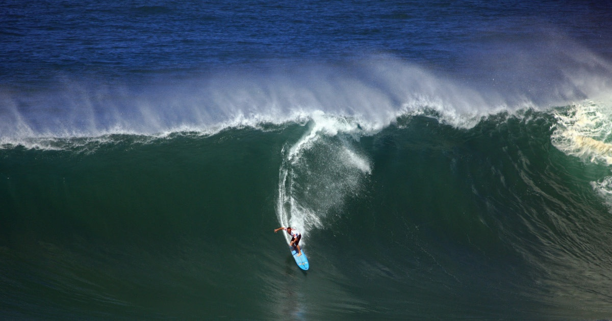 Hawaii surf contest The Eddie returns with women competing alongside men for the first time