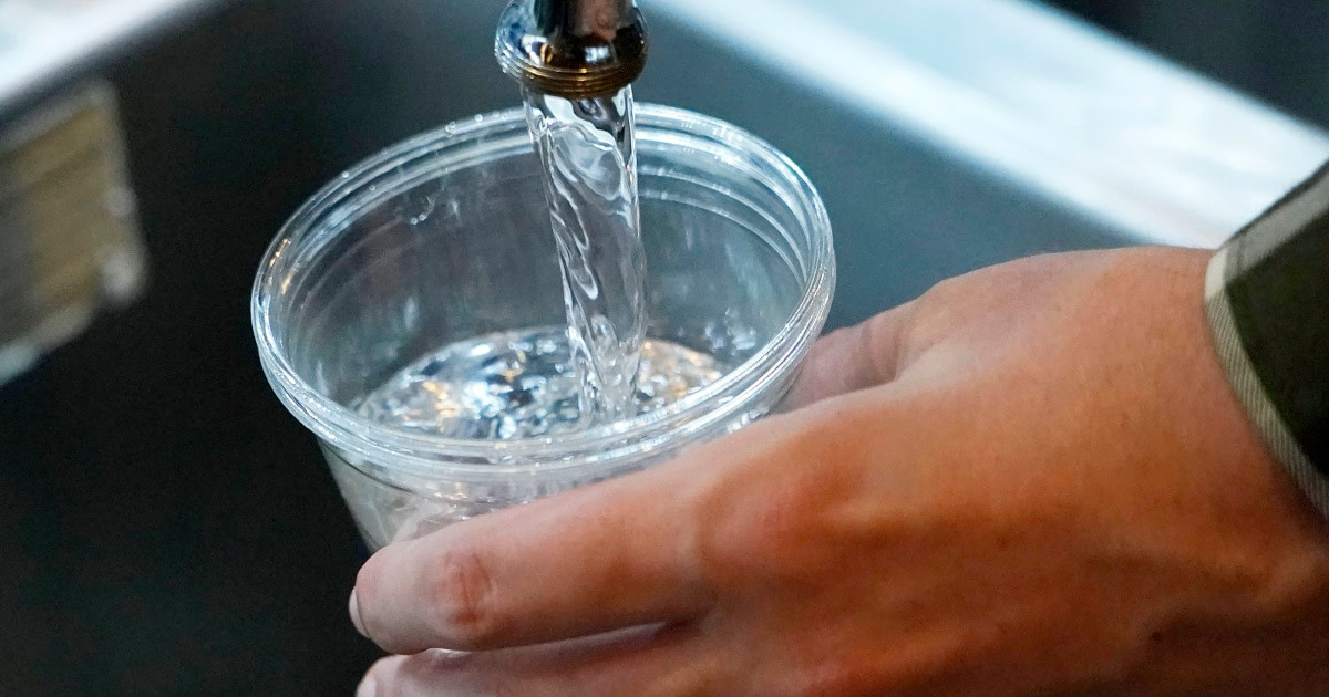 Residents of Mississippi capital ‘tired of apologies’ as water stoppages continue