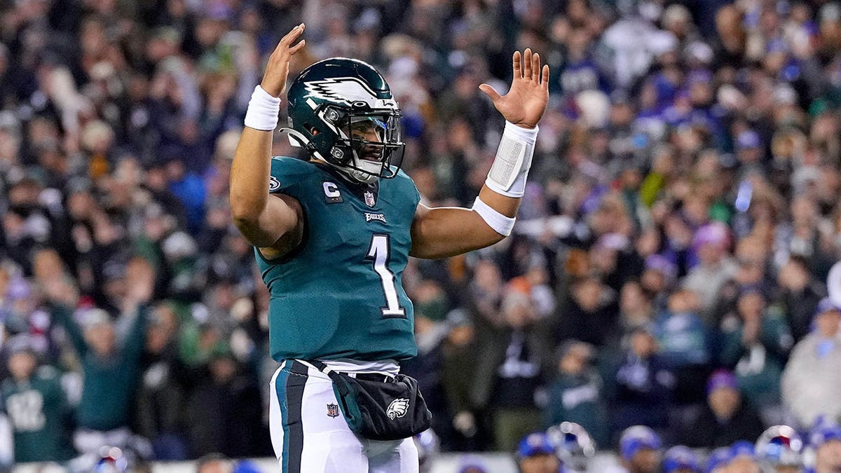 Eagles dominate NFC East rival Giants, earn trip to NFC Championship