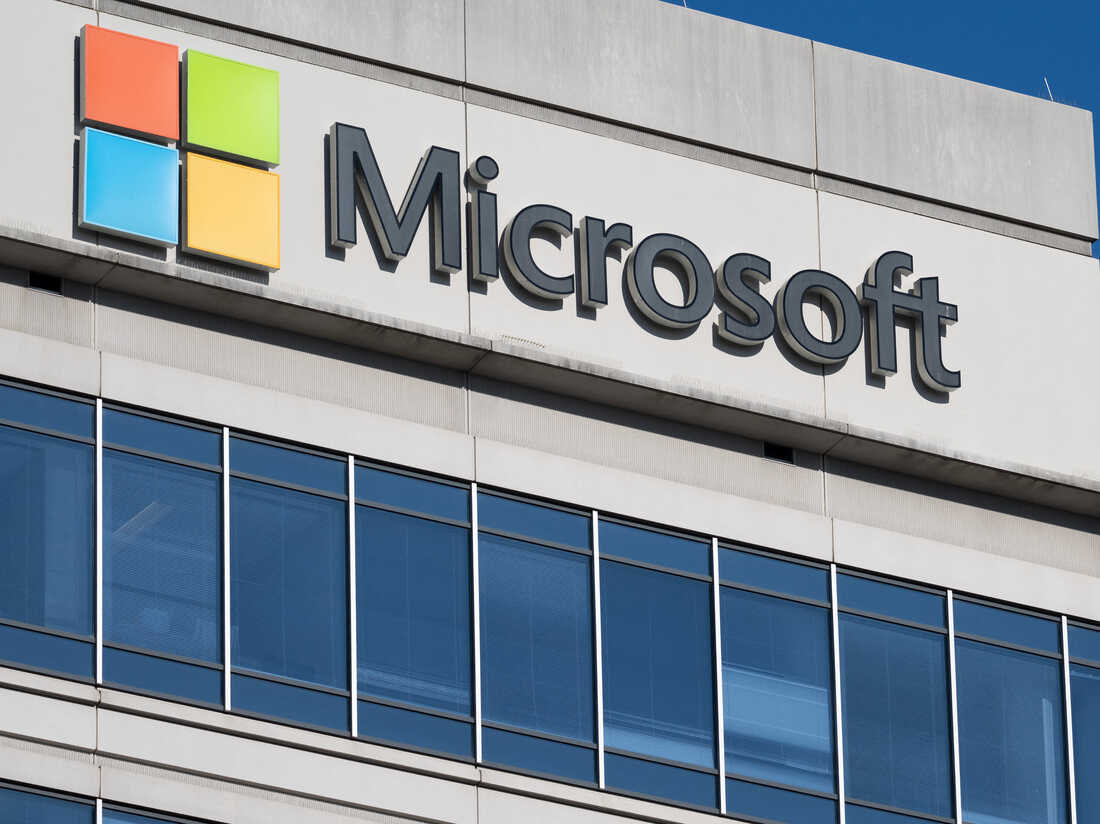 Microsoft applications like Outlook and Teams were down for thousands of users