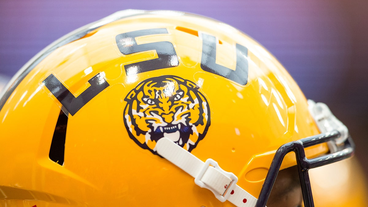 NCAA hands LSU football 1-year probation for former coach’s recruiting violation