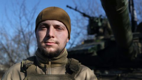 David, a young tank commander of the Ukrainian army's 28th Mechanized Brigade, sees his unit's crucial role in holding the line against advancing Russian forces in Bakhmut.