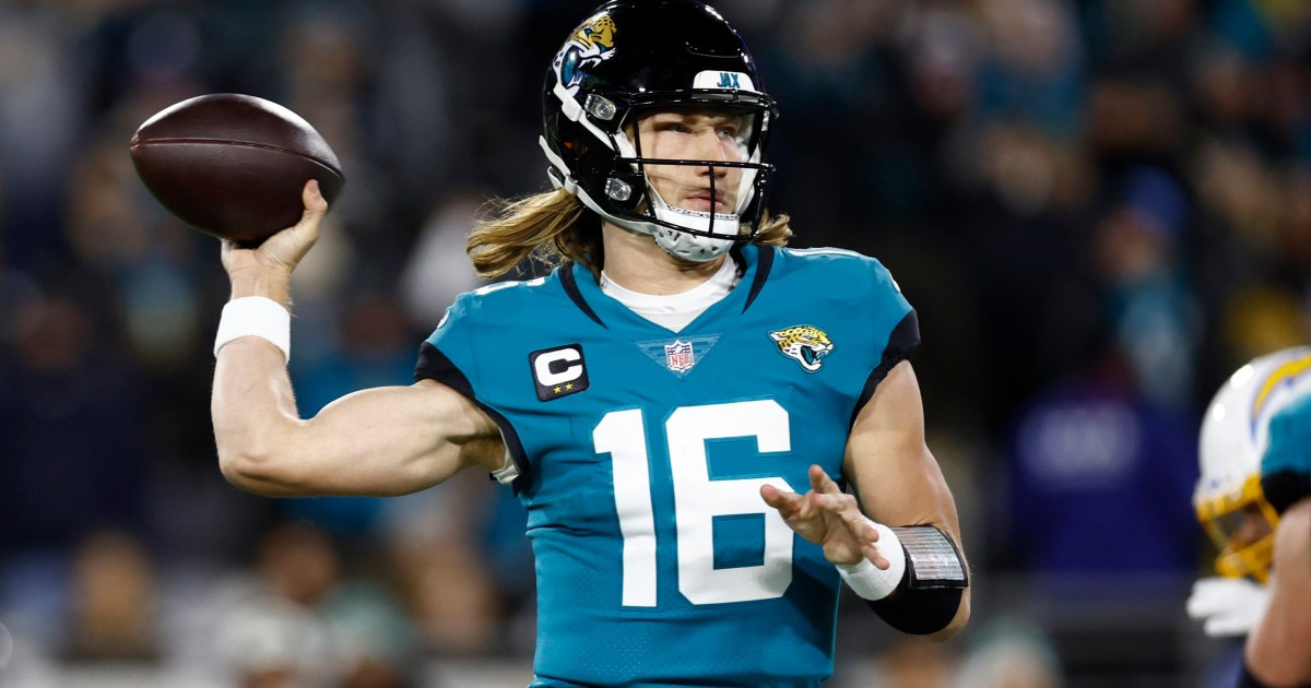 Jaguars roar back from 27-point deficit to stun Chargers and advance in AFC playoffs