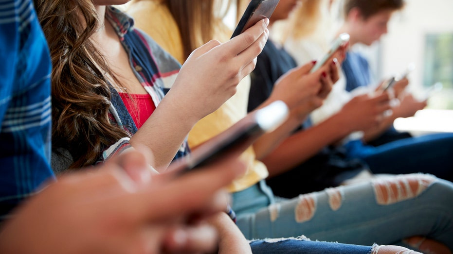 Teens and social media: American Psychological Association issues guidance for safe use and ‘instruction’