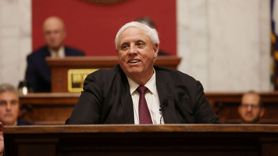 Senate Dems threaten to sue W.Va. Gov. Jim Justice for refusing to release his work schedule