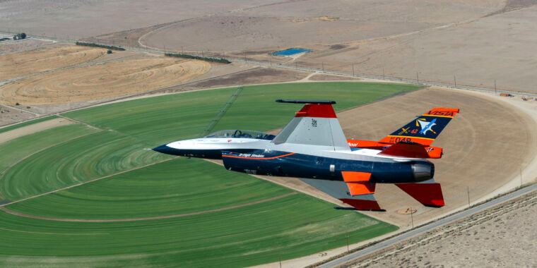 AI-Controlled Jet Fighter Tested Successfully by US Air Force - Credit: Ars Technica