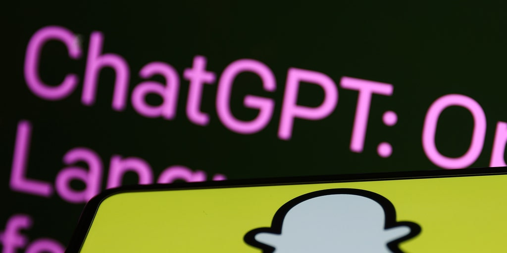 Snapchat expands chatbot powered by ChatGPT to all users, creates AI-generated images - Credit: Fox Business
