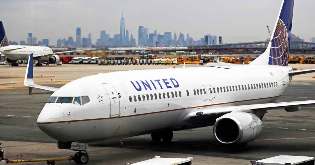 United Airlines flight circles over Atlantic for hours, makes emergency landing over mechanical issue