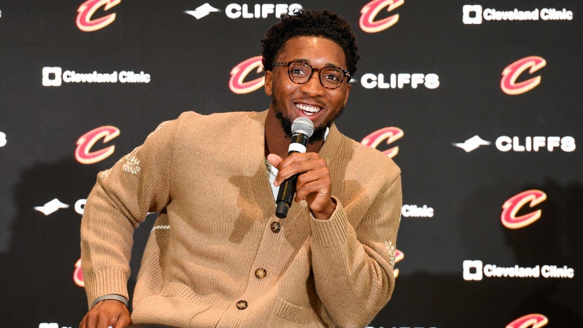 Cavaliers’ Donovan Mitchell opens Browns game as ‘Dawg Pound Captain,’ smashes Steelers guitar pregame