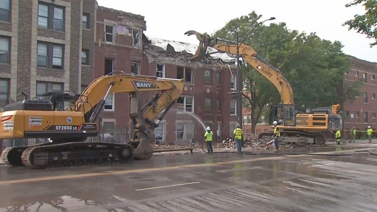 1 dead after Chicago explosion and building collapse that sent 8 to the hospital