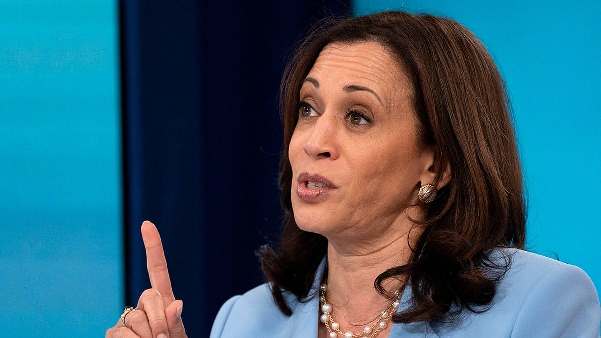 Kamala Harris slams ‘irresponsibility,’ ‘dereliction of duty’ of GOP governors sending migrants to blue areas
